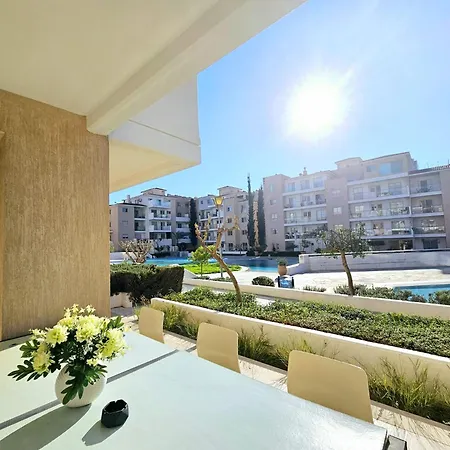 Elysia Park Apartments Paphos Exterior photo