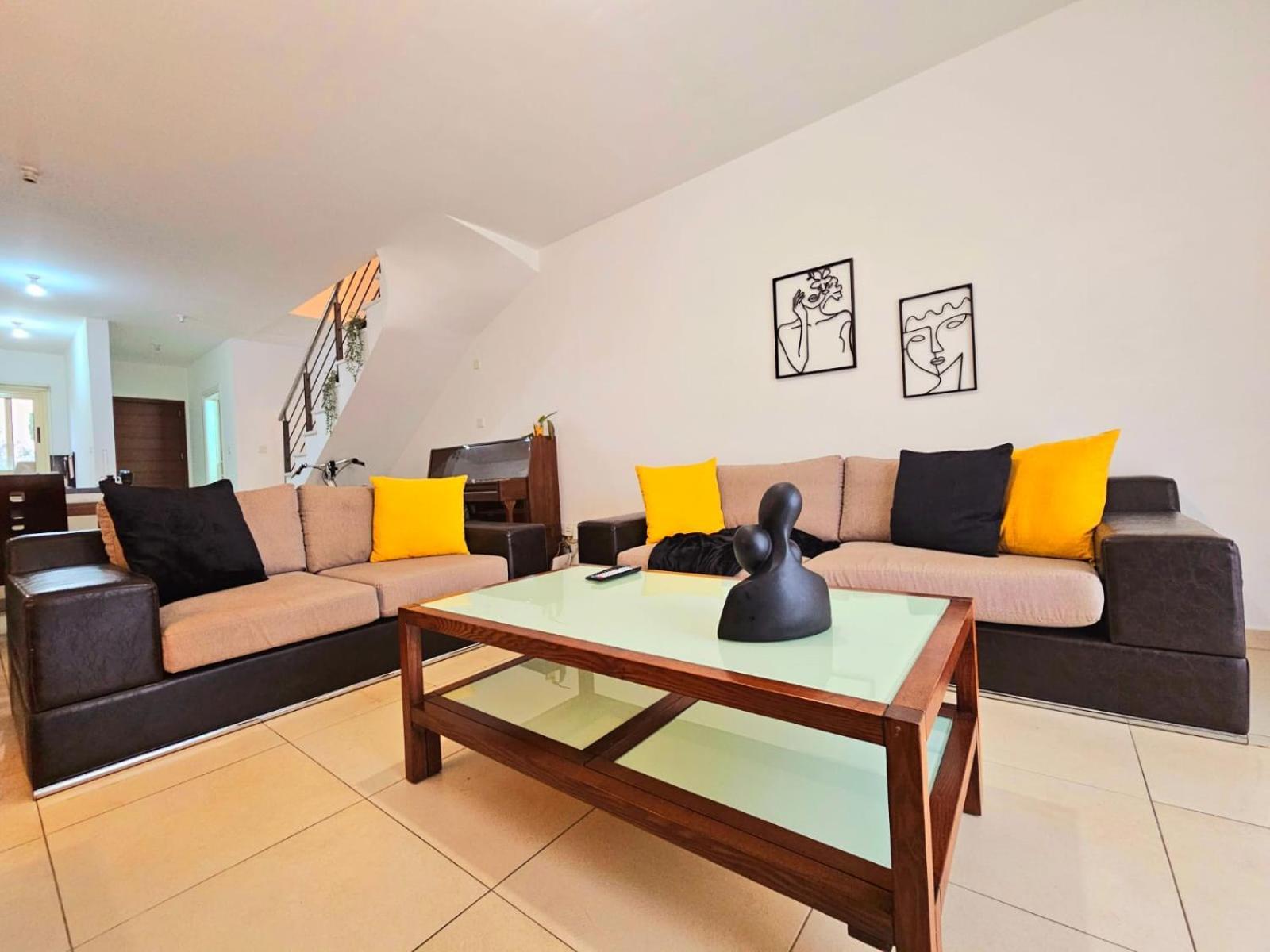 Elysia Park Apartment *