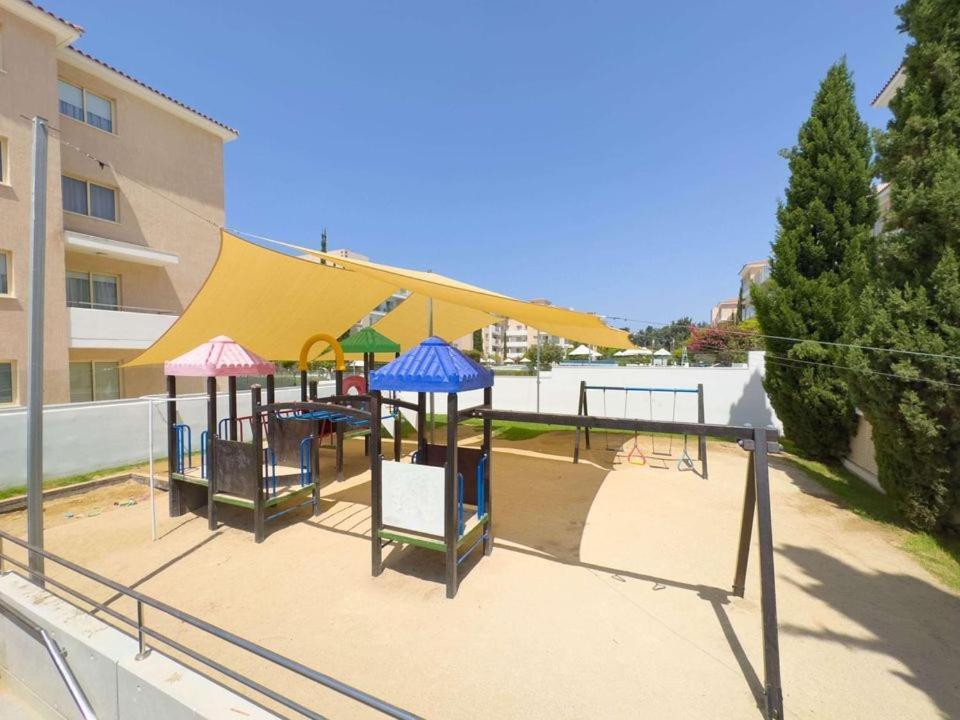 Elysia Park Apartment *